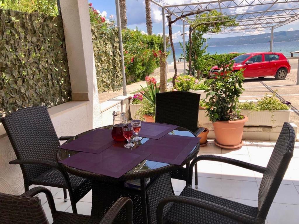 Apartmani “Kresimir” أوميس المظهر الخارجي الصورة
