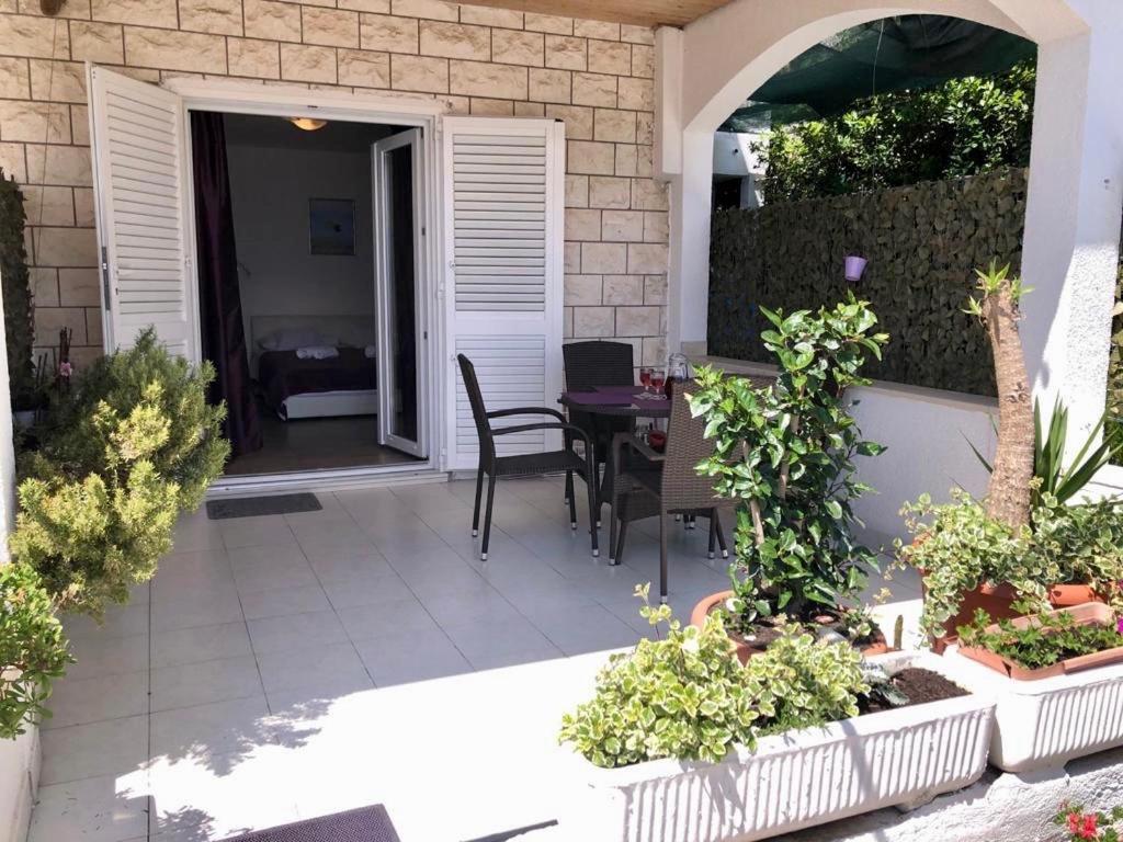 Apartmani “Kresimir” أوميس المظهر الخارجي الصورة