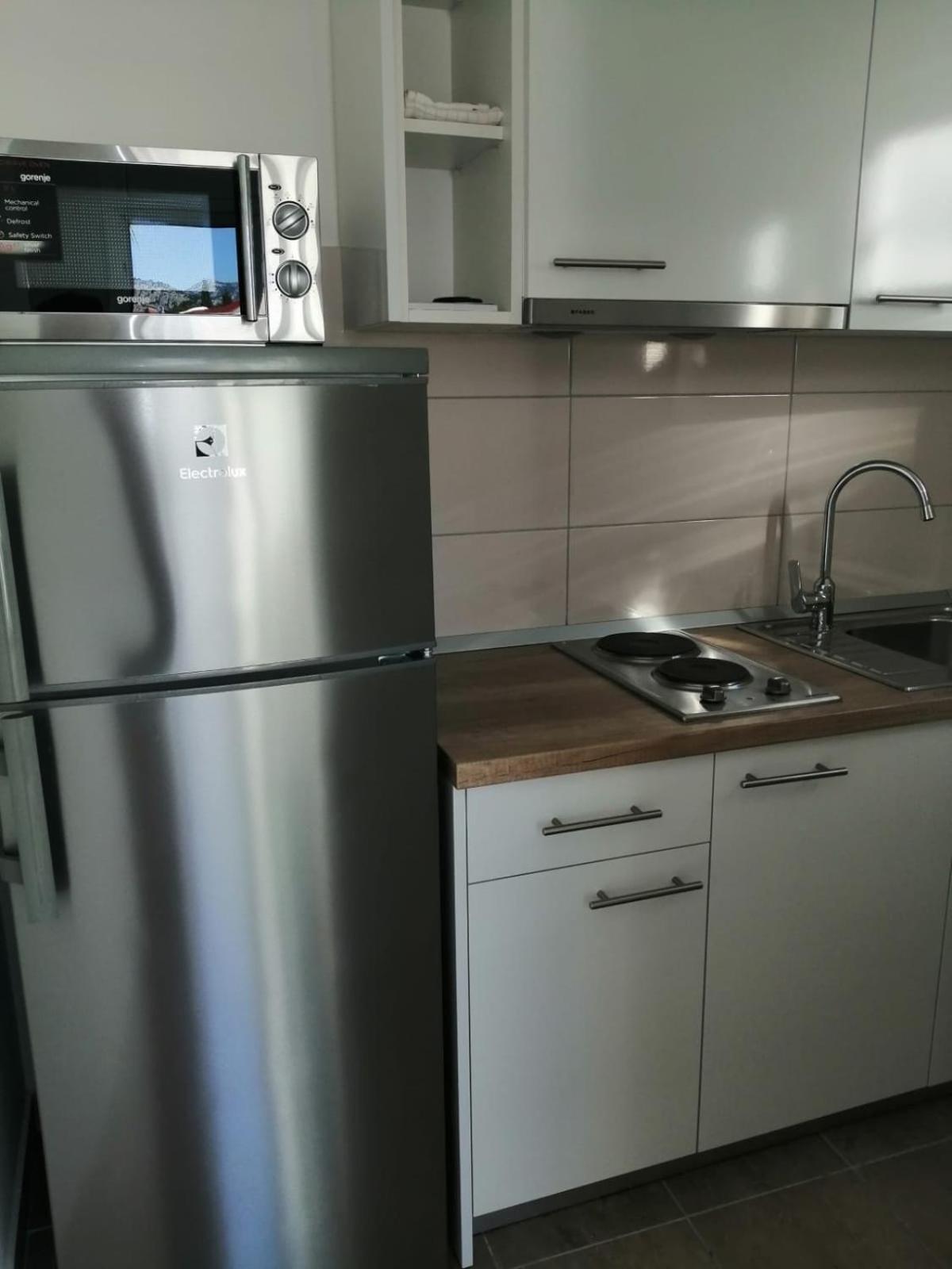 Apartmani “Kresimir” أوميس المظهر الخارجي الصورة