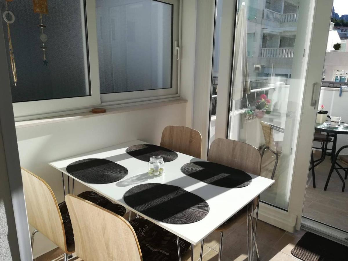 Apartmani “Kresimir” أوميس المظهر الخارجي الصورة