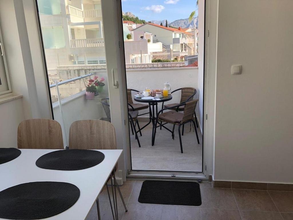 Apartmani “Kresimir” أوميس المظهر الخارجي الصورة