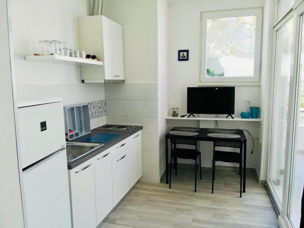 Apartmani “Kresimir” أوميس المظهر الخارجي الصورة