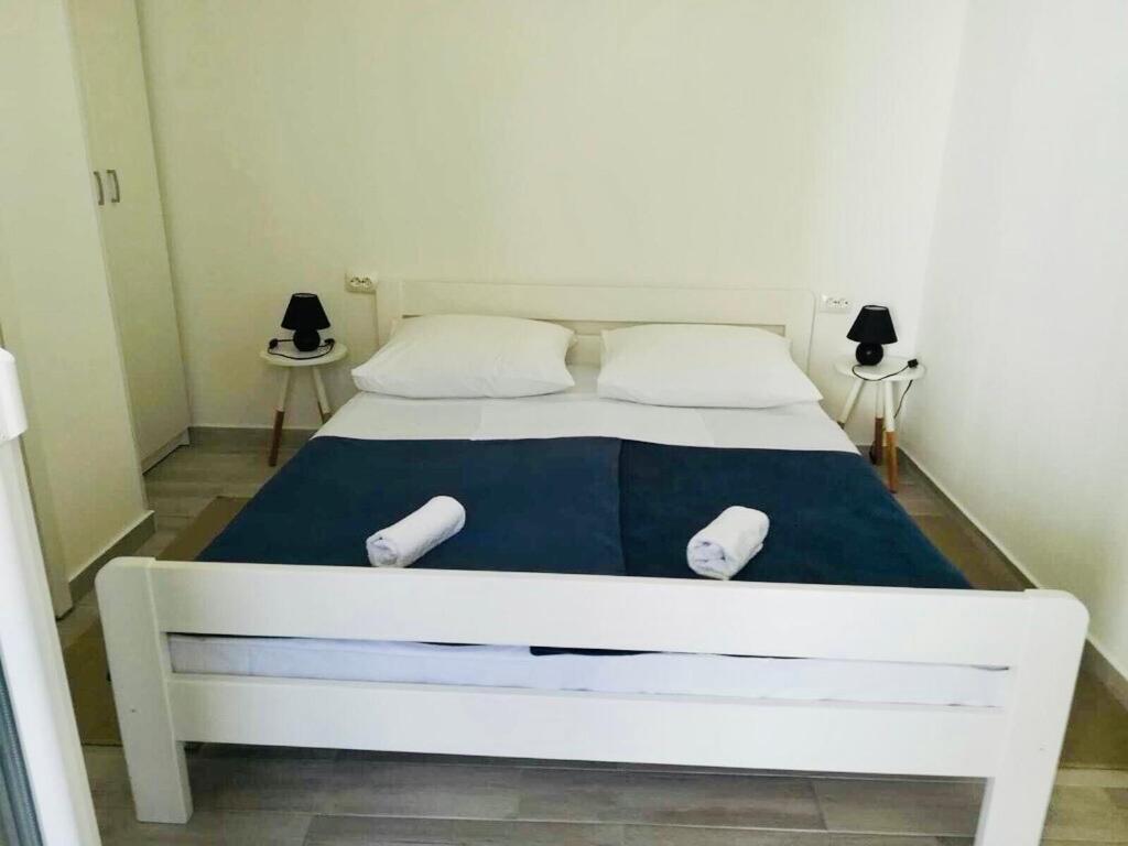 Apartmani “Kresimir” أوميس المظهر الخارجي الصورة