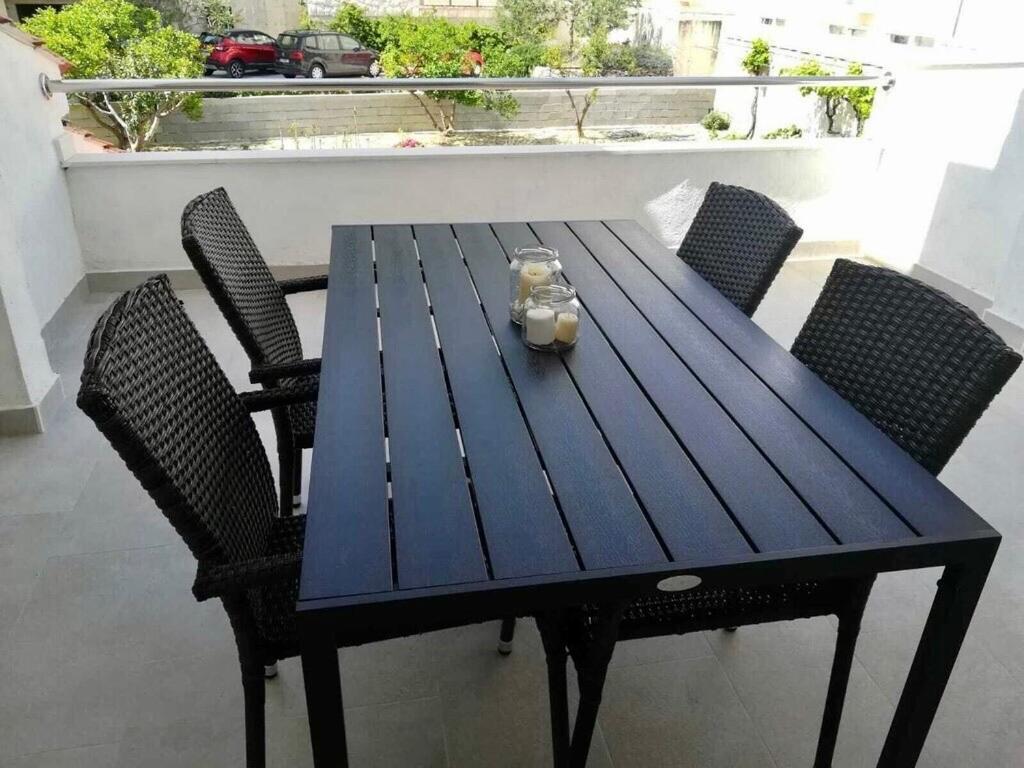 Apartmani “Kresimir” أوميس المظهر الخارجي الصورة