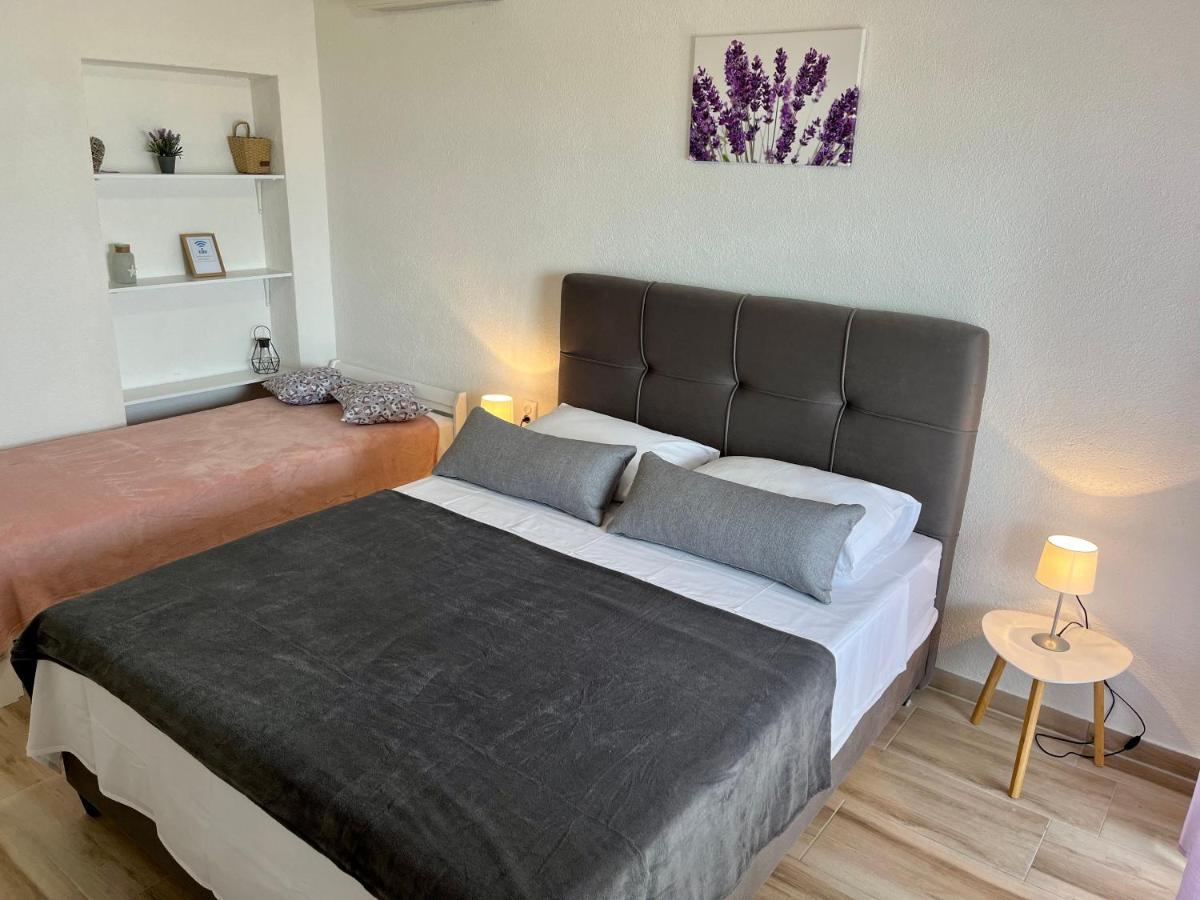 Apartmani “Kresimir” أوميس المظهر الخارجي الصورة