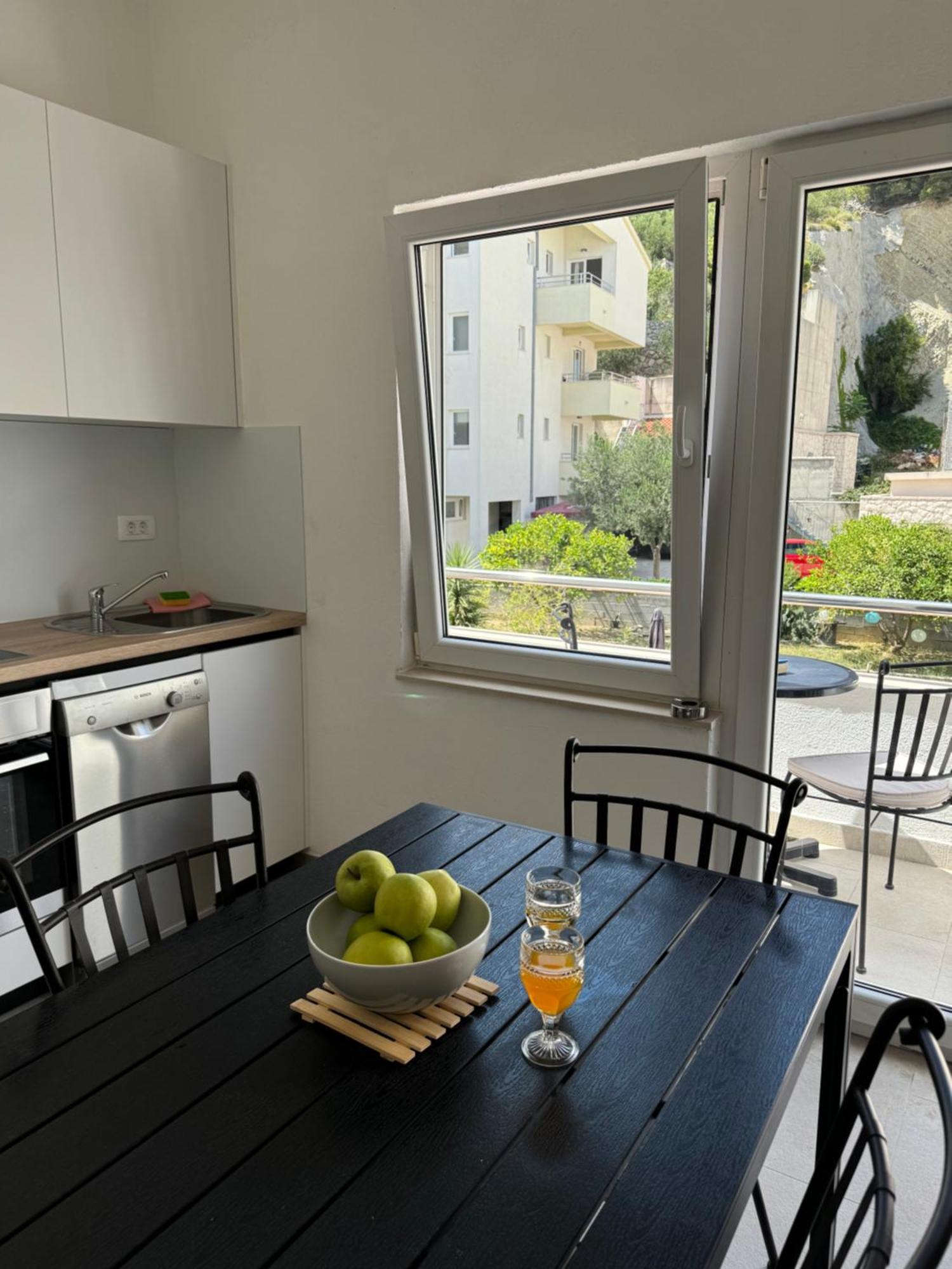 Apartmani “Kresimir” أوميس المظهر الخارجي الصورة